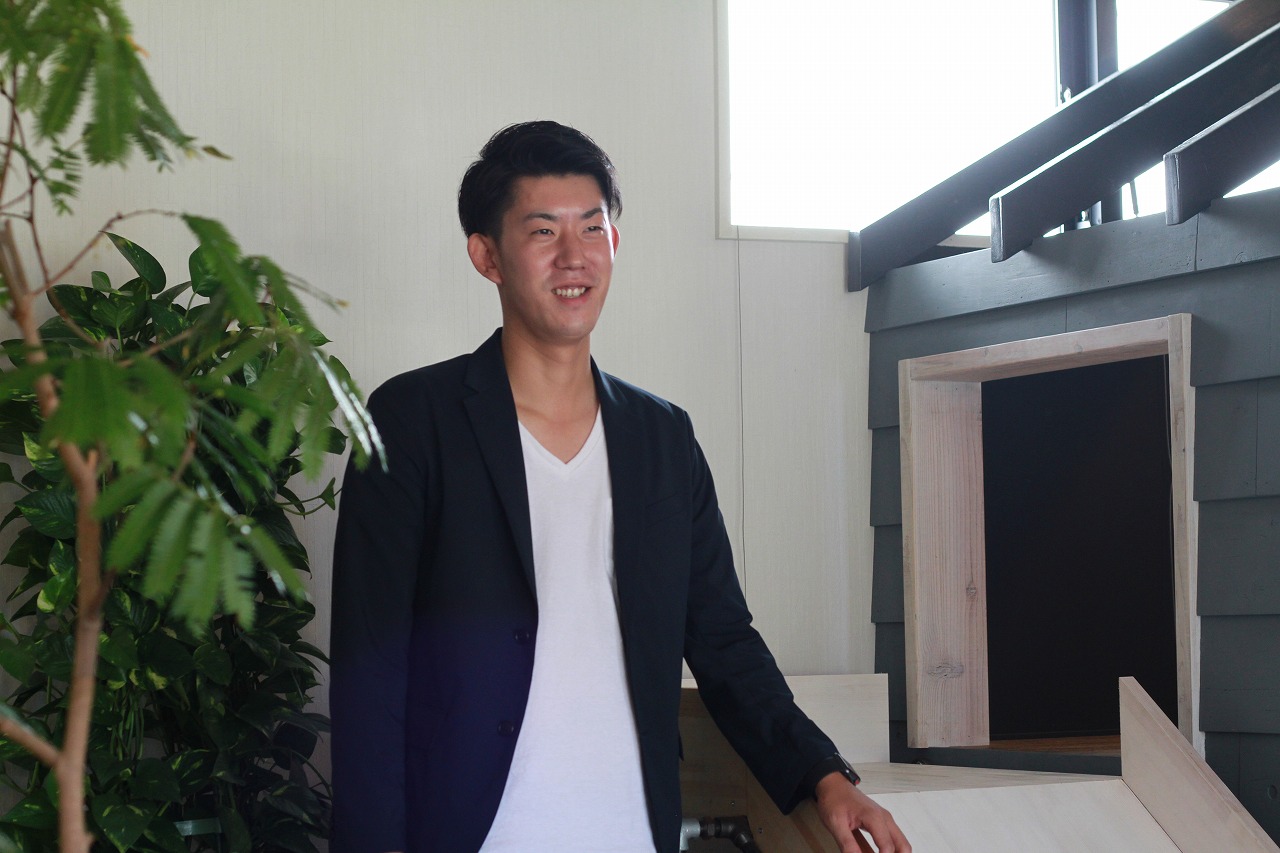営業 松岡 賢汰 写真